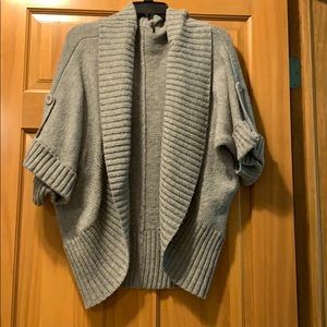 Gray 3/4 sleeve knit sweater